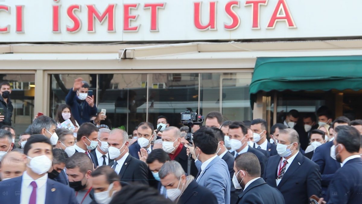 Cumhurbaşkanı Erdoğan’a İzmirlilerden büyük ilgi