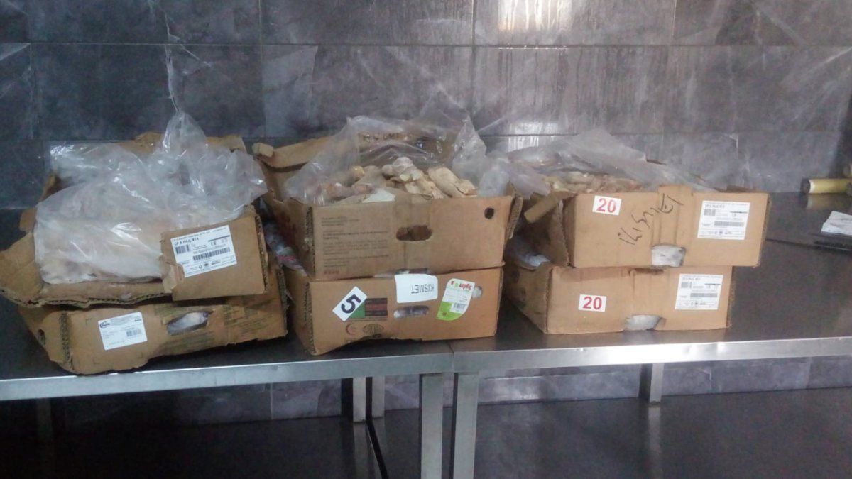 İstanbul'da 70 kilo bozuk tavuk ele geçirildi