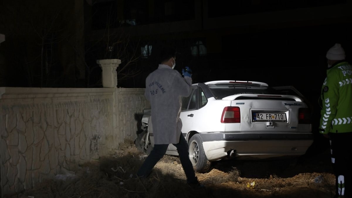 Konya'da duvara çarpan sürücü hayatını kaybetti