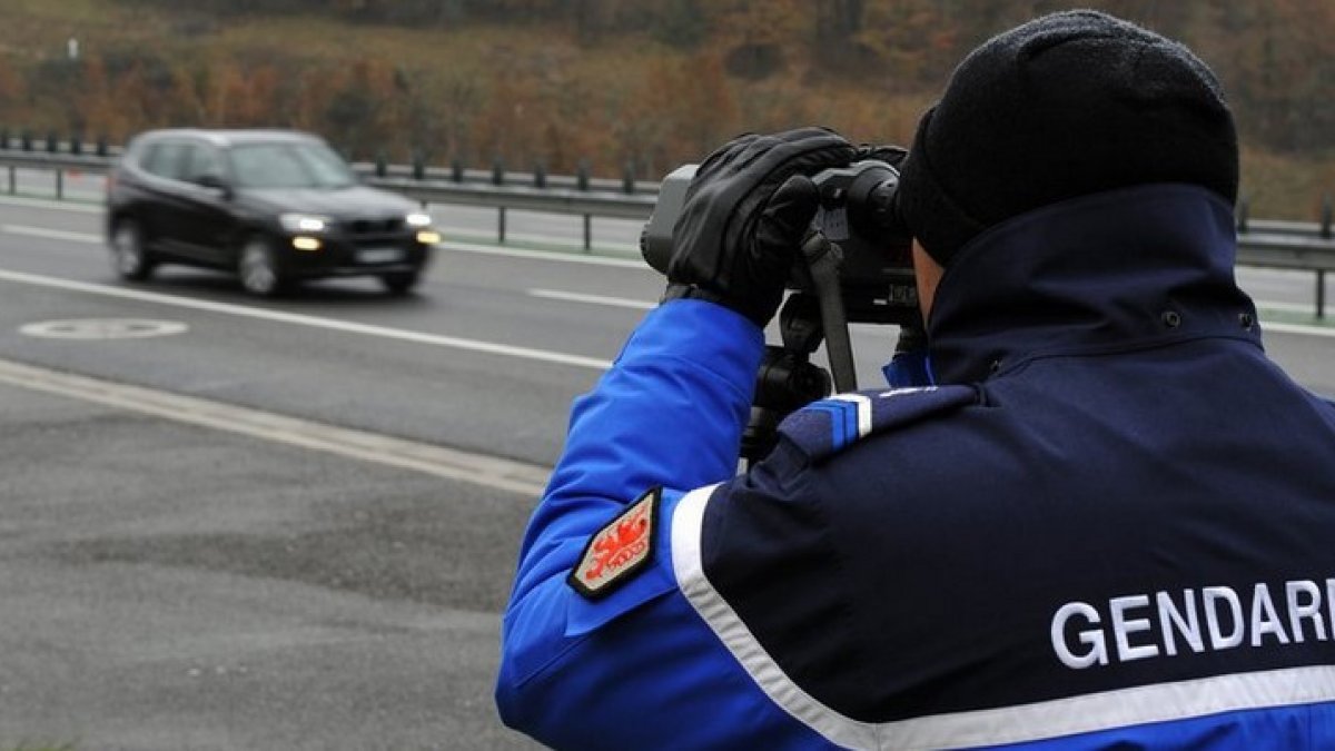 Fransa'da 88 yaşındaki sürücü, 191 kilometre hızla radara yakalandı