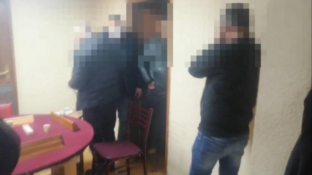 Kocaeli'de kumar operasyonu:19 kişiye para cezası