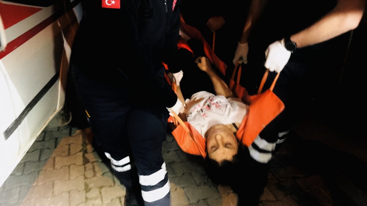 Bursa’da cep telefonu yüzünden sevgilisini silahla yaraladı