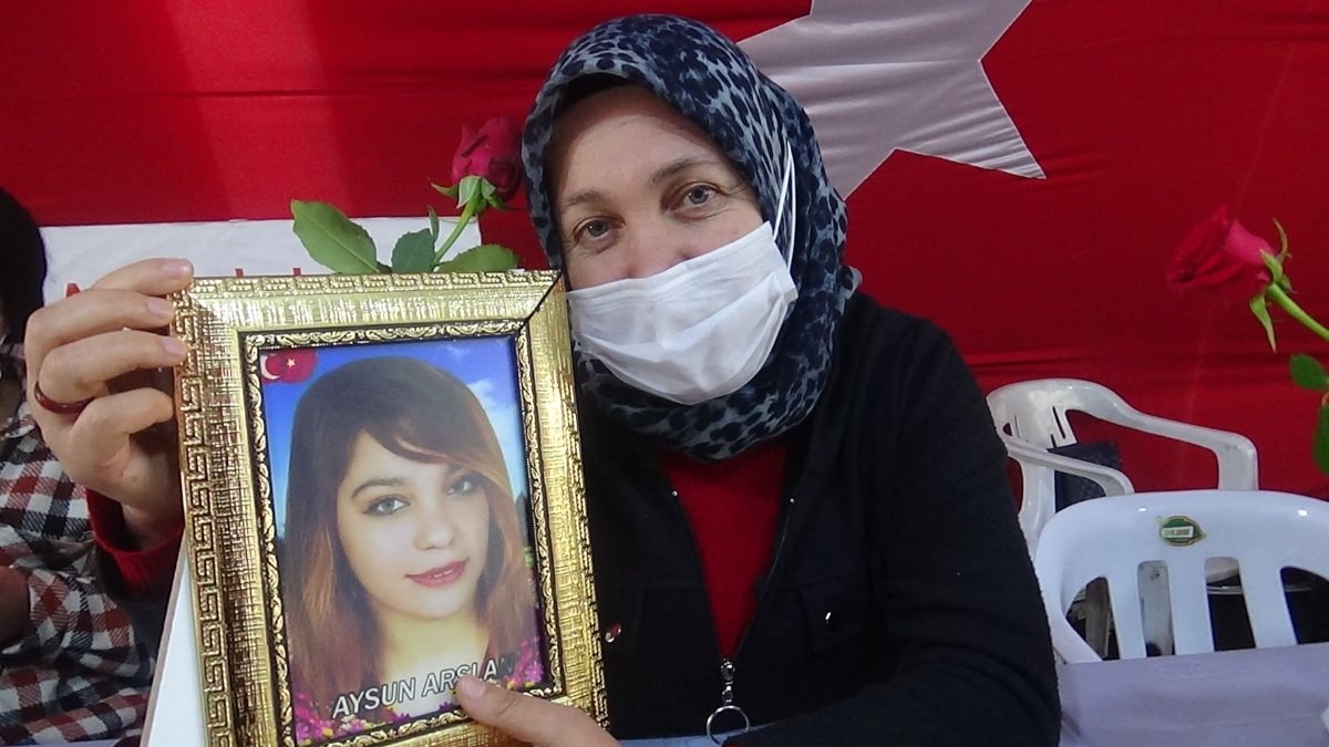 Evlat nöbetindeki anne: Kızımı HDP'den istiyorum