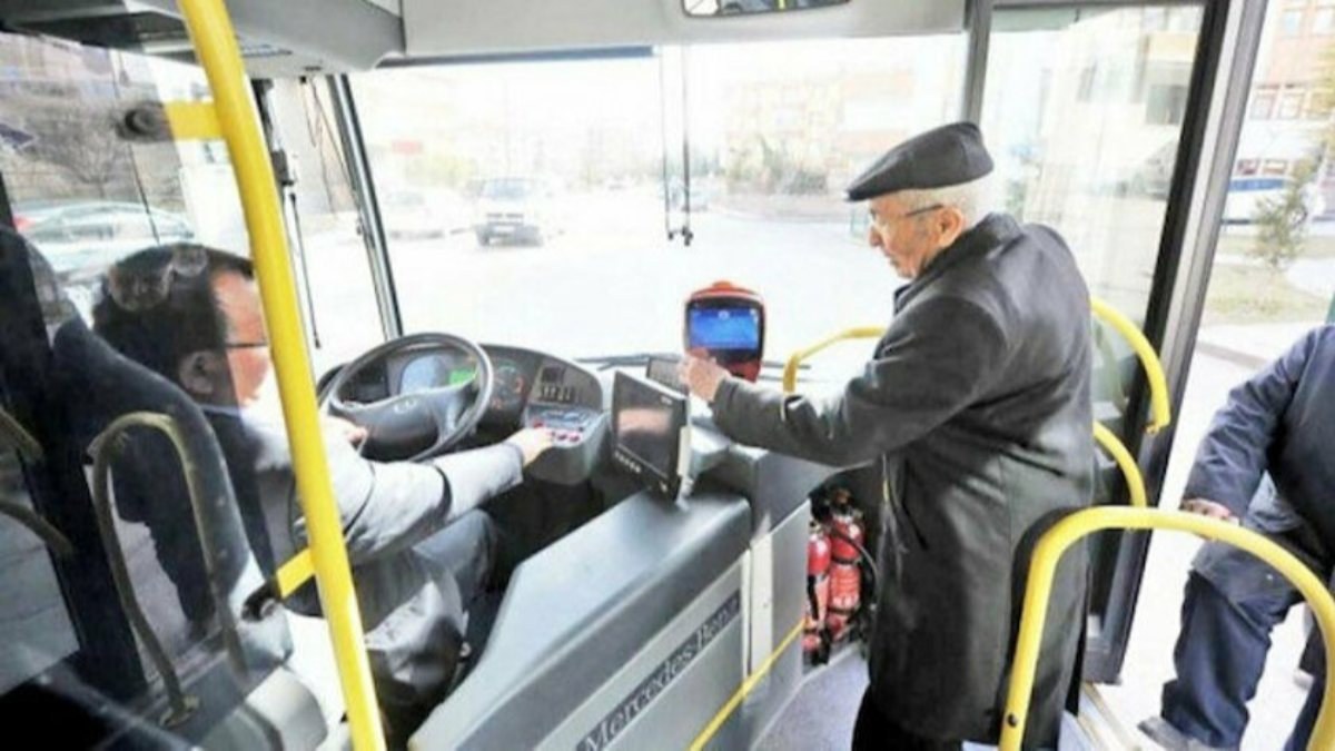 65 ve üstü toplu taşıma yasağı bitti mi? 65 yaş otobüse, metroya, metrobüse binebilir mi?