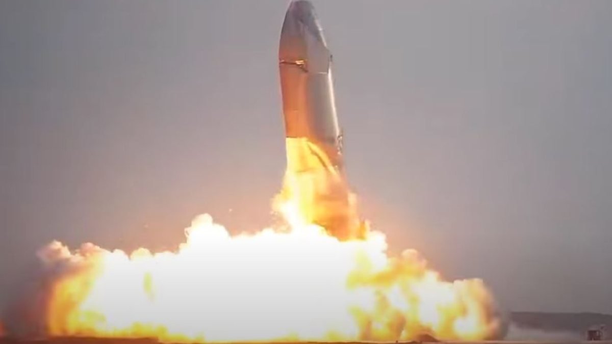 Starship SN10 prototipi iniş yaptıktan sonra patladı