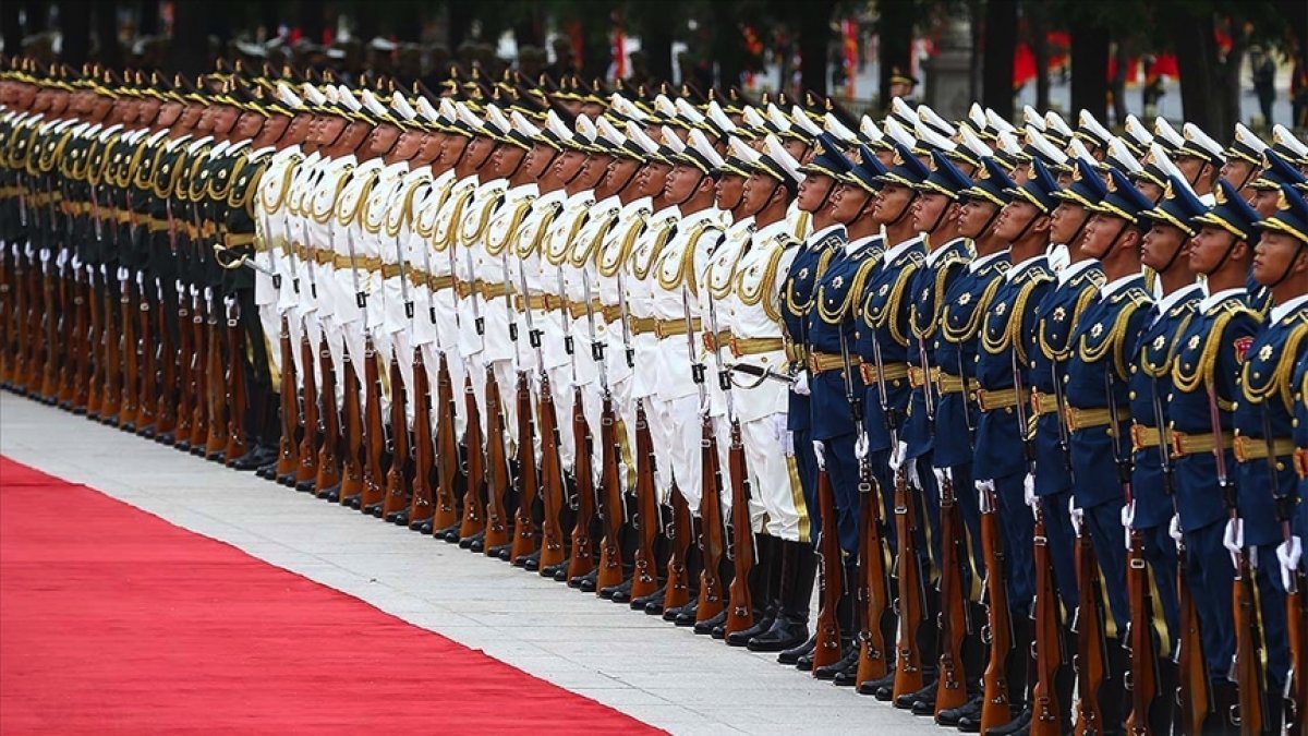 Çin, savunma bütçesini yüzde 6,8 artırıyor