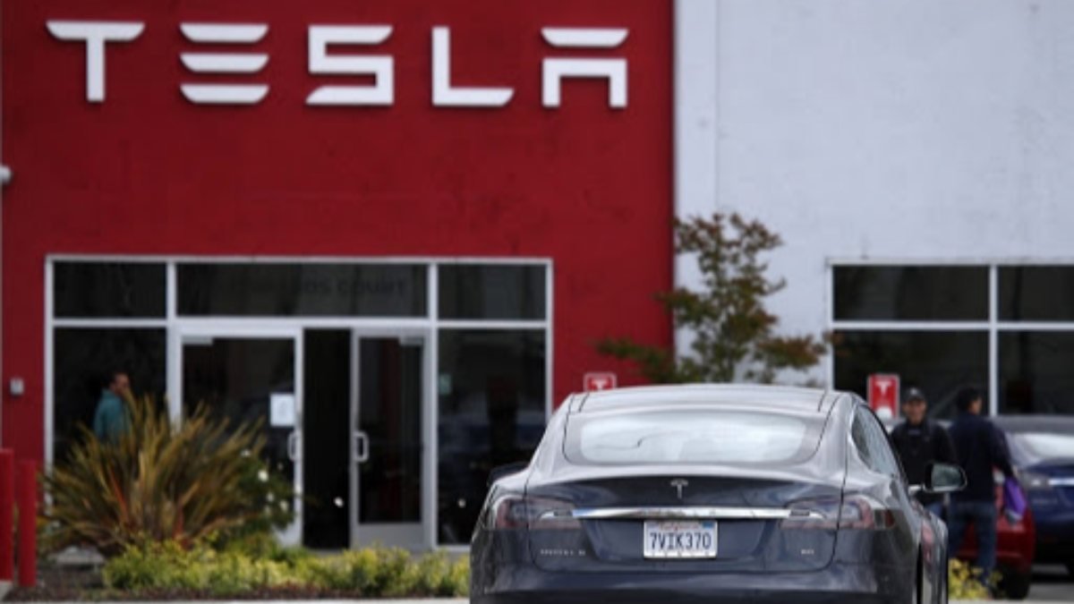 Elektrikli otomobil üreticisi Tesla, nikel madenlerine ortak oluyor