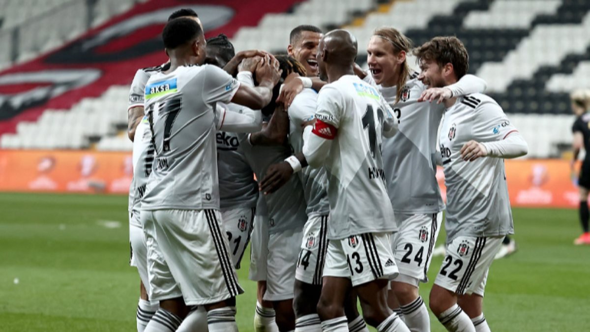 Beşiktaş-Gaziantep FK maçının ilk 11'leri