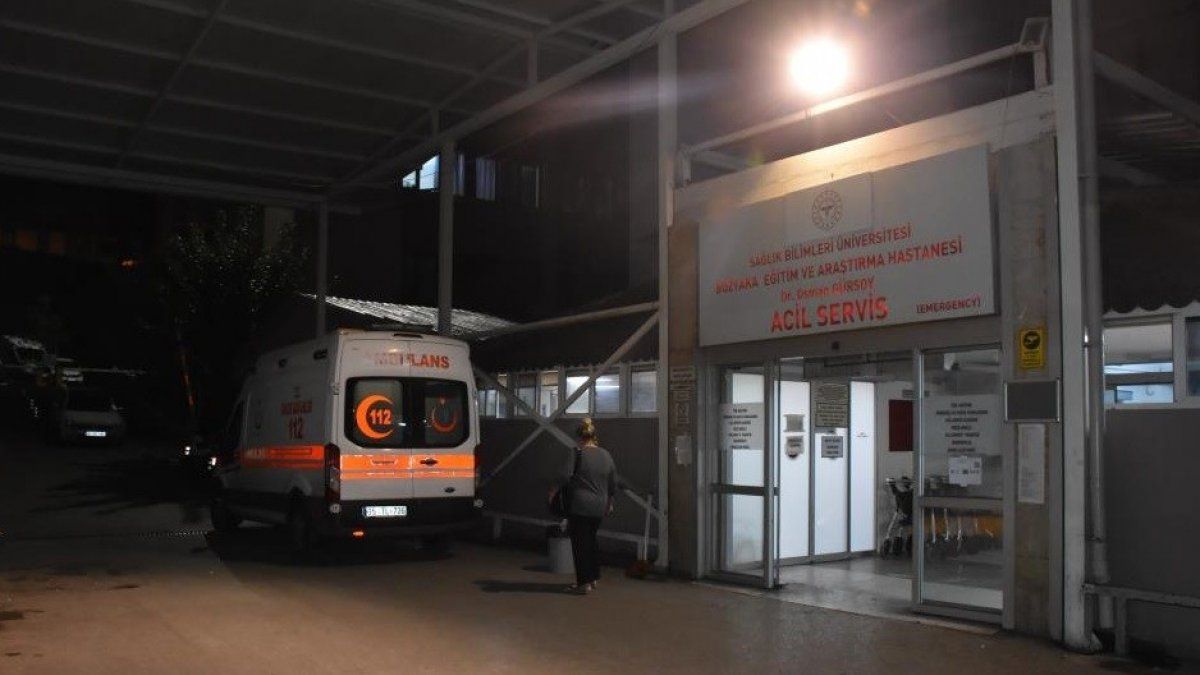 İzmir'de tartıştığı babasını defalarca bıçakladı