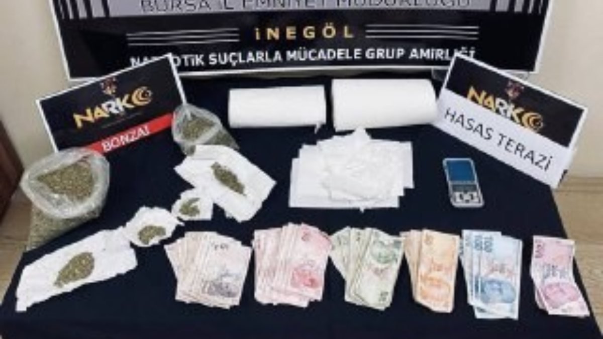 Bursa'daki şüpheli, uyuşturucuları yakmaya çalıştığı sırada yakalandı