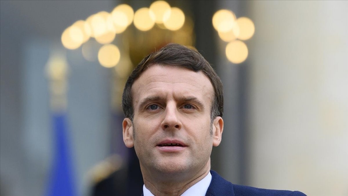 Emmanuel Macron'dan Paris Camisi'ne ziyaret