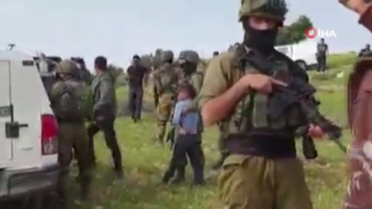 İsrail güçleri, 5 Filistinli çocuğu gözaltına aldı