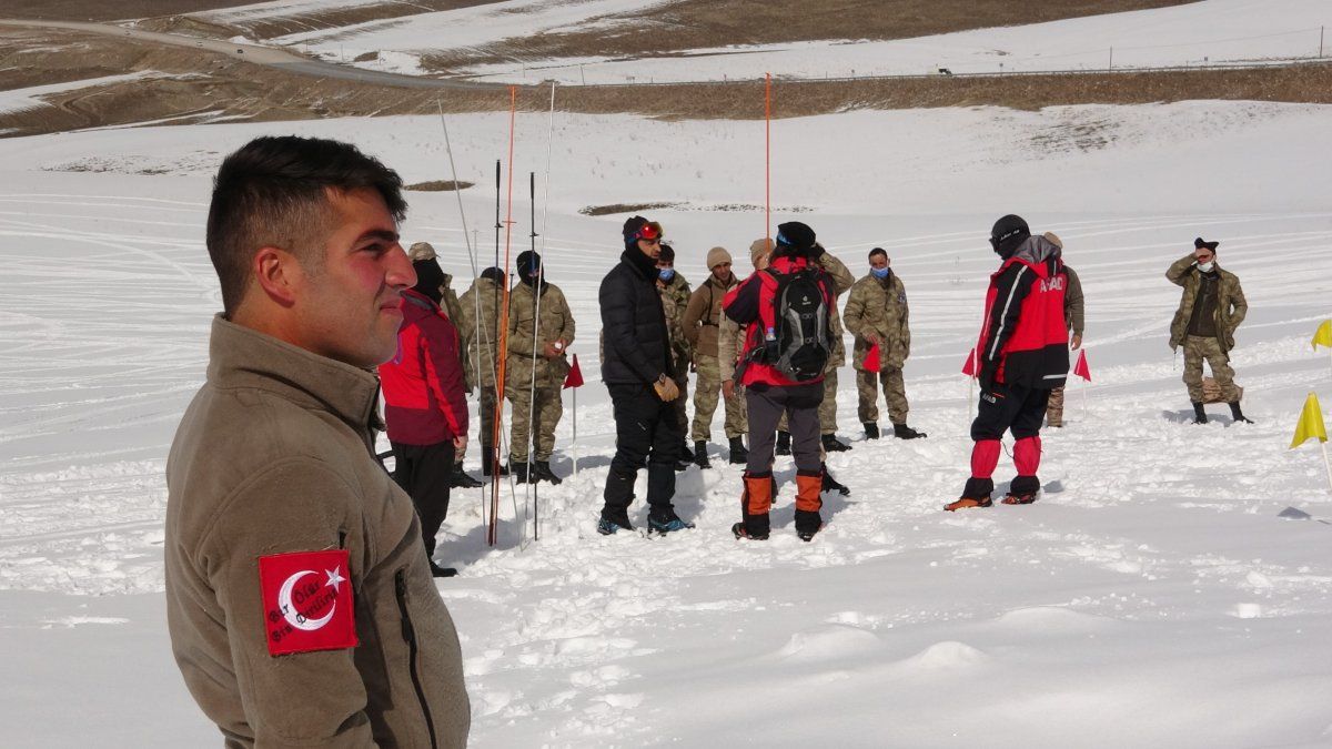 Van’da çığ bölgesindeki koruculara eğitim verildi