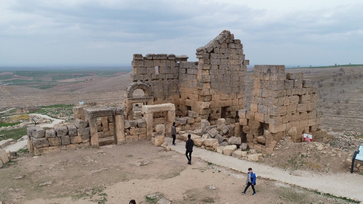 Diyarbakır'ın 3 bin yıllık Zerzevan Kalesi'nde araştırma yapılacak