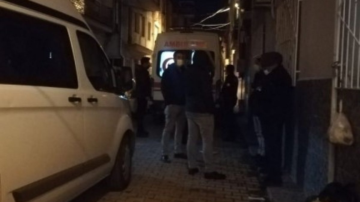 İzmir'de trans birey çekyat içerisinde ölü bulundu
