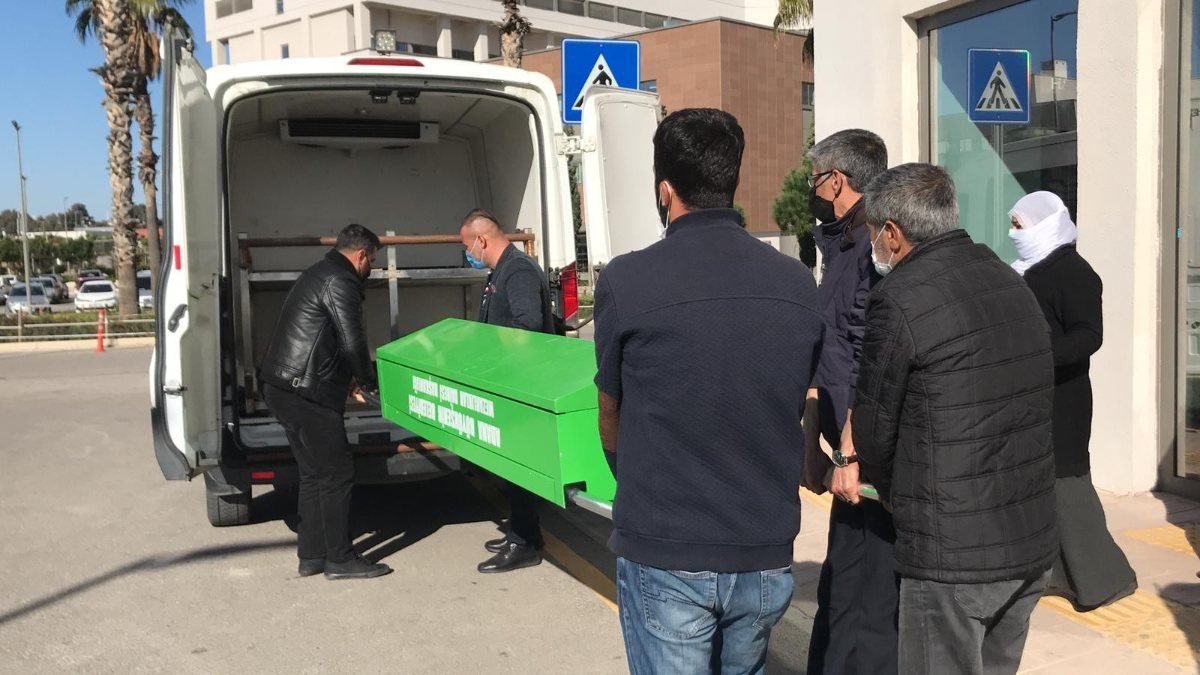 Adana'da eski eşinin sevgilisi tarafından vurulan kişi öldü