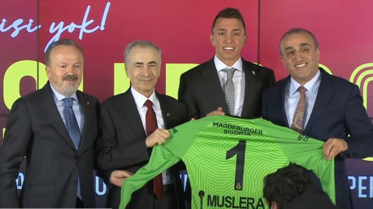 Galatasaray, Fernando Muslera ile sözleşme yeniledi