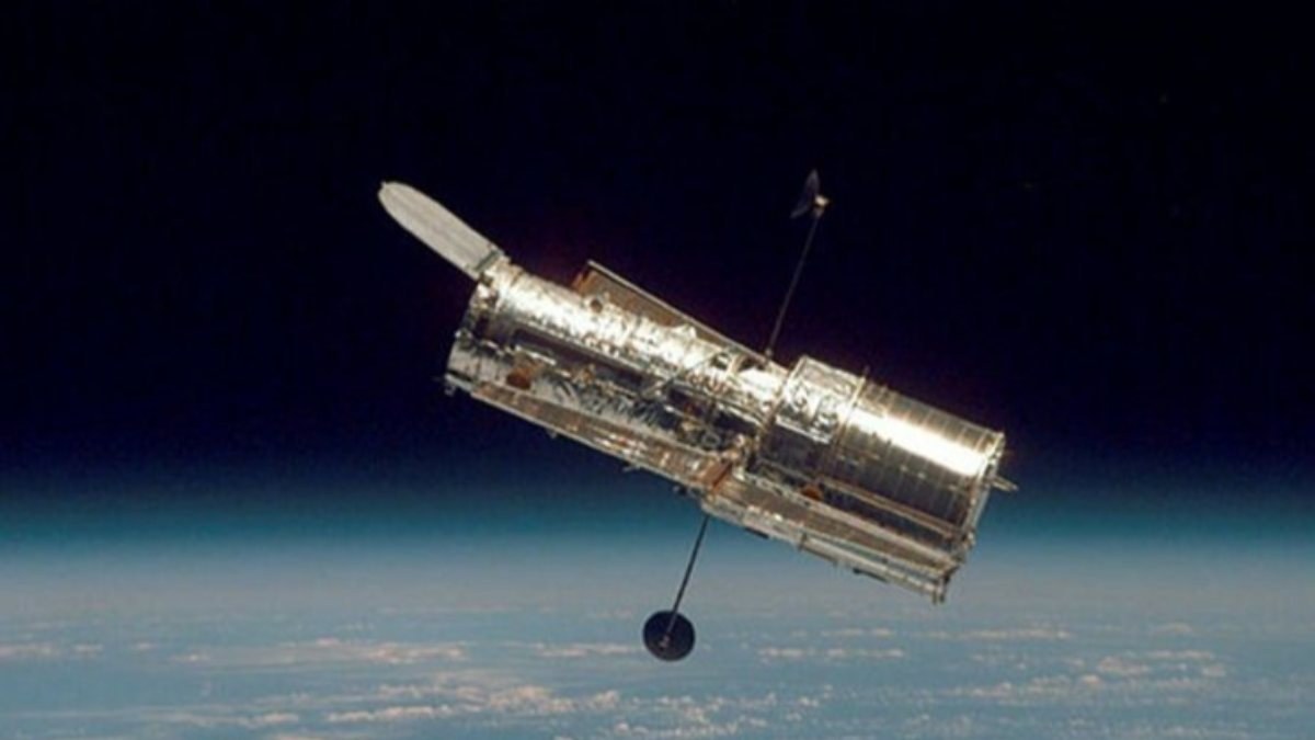 Hubble Uzay Teleskobu, ölen bir galaksiyi fotoğrafladı