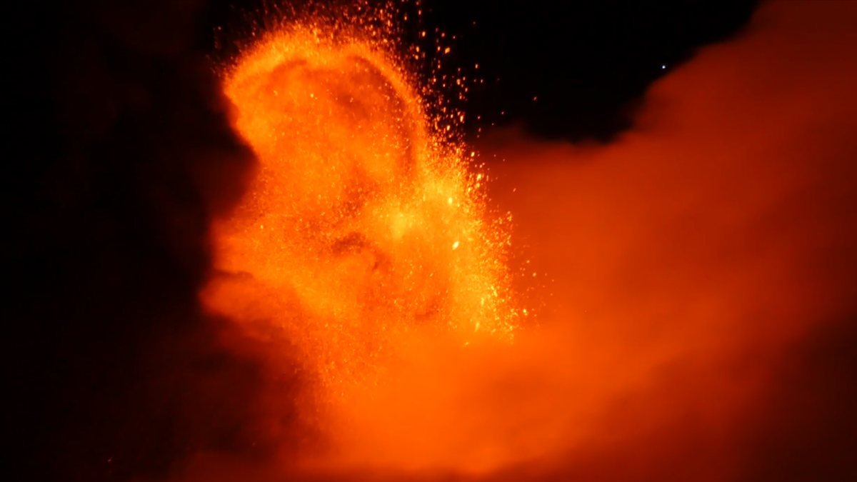 Etna Yanardağı'nın nefes kesen görüntüleri