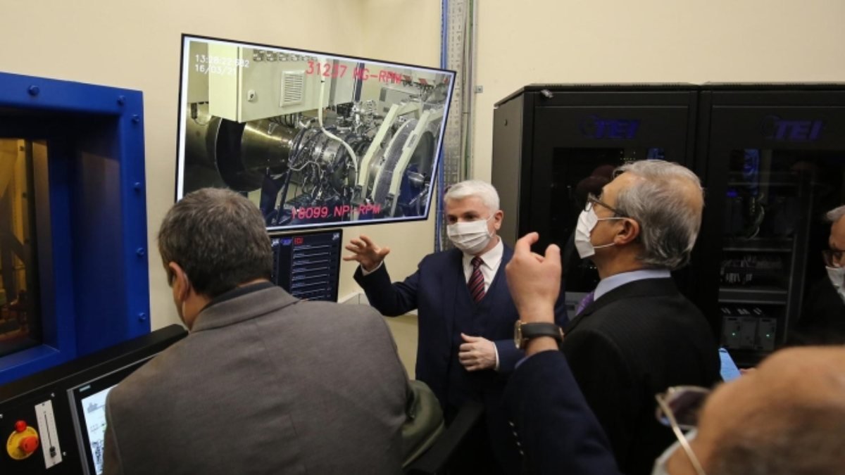 Eskişehir'de, gemisavar füze motoru TEI-TJ300 test edildi