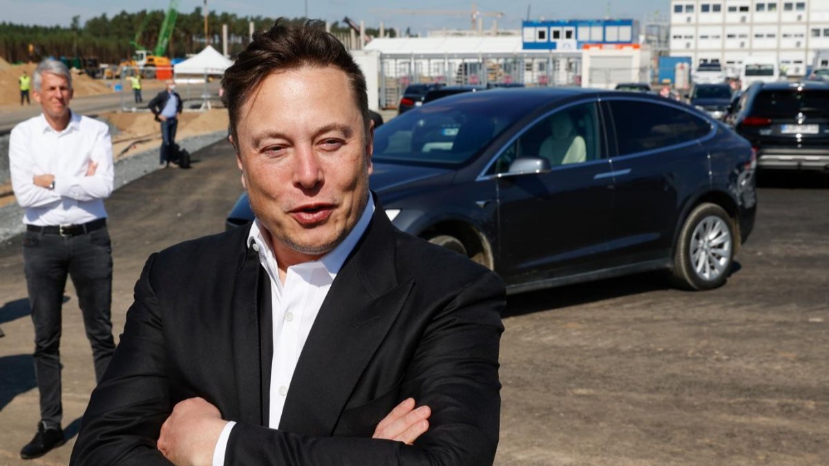 Elon Musk: Tesla otomobilleri casusluk yapmışsa şirketi kapatırım