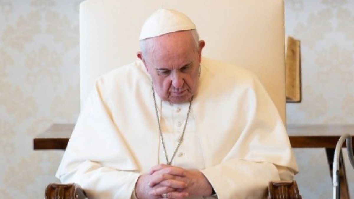 Papa Francis: Suç örgütleri salgını kullanıyor