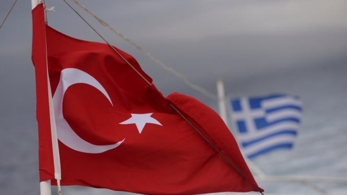 Yunan medyası: Ankara ile Atina arasında kırmızı telefon devrede