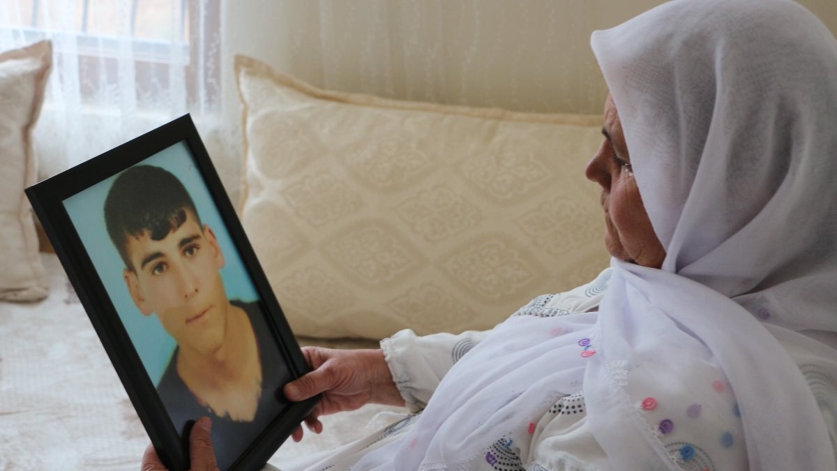 Şırnaklı anne, PKK'nın kaçırdığı oğlunu beklerken sofraya bir tabak daha ekliyor