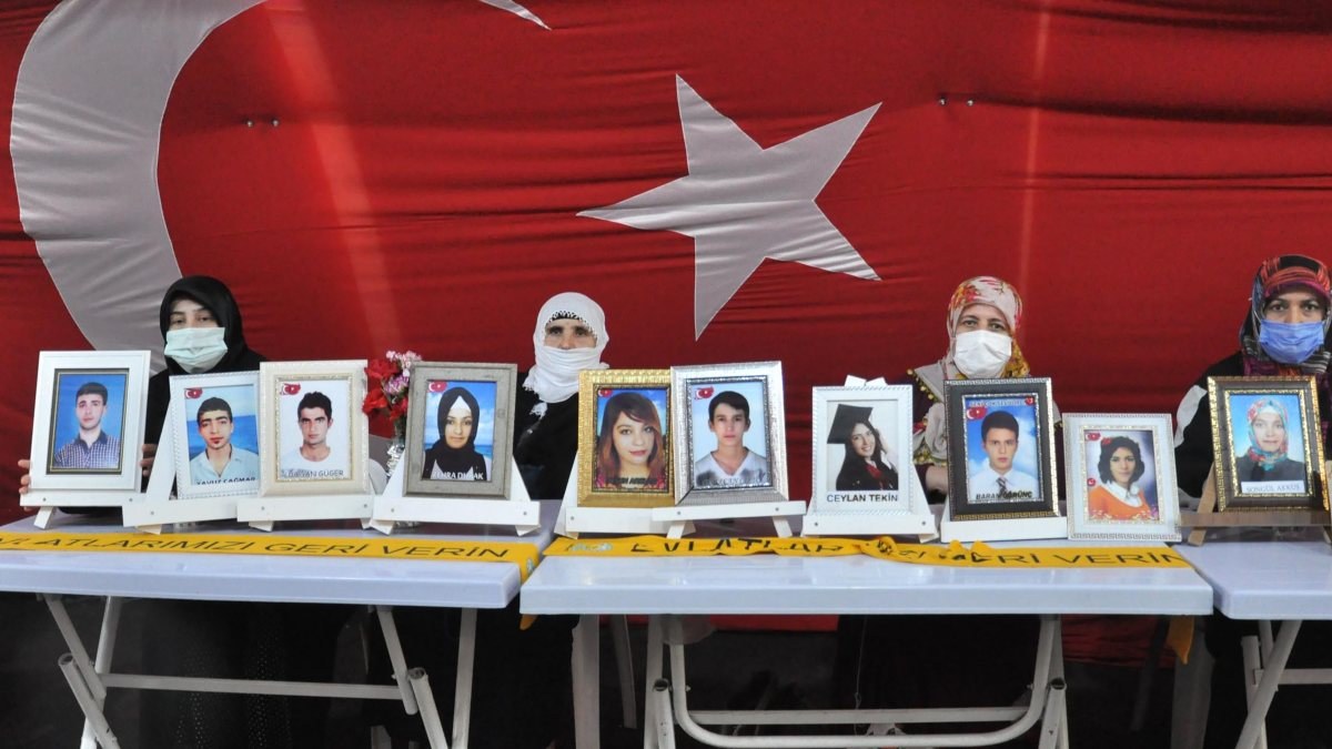 Diyarbakır'da evlat nöbeti tutan baba: HDP'yle sonuna kadar mücadele edeceğiz