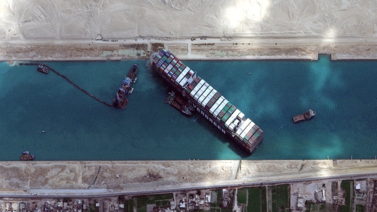 Süveyş Kanalı'nın tıkanmasının petrol fiyatlarına etkisi