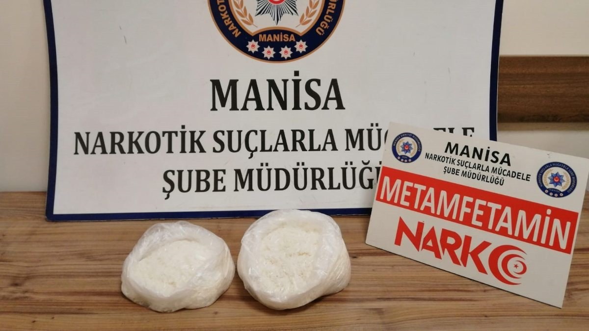 Manisa’da bir araçta 1,5 kilogram metamfetamin ele geçirildi