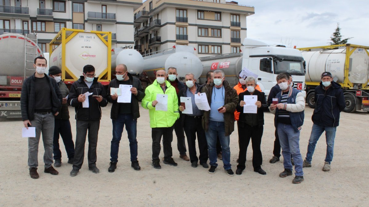 Türk tır şoförleri, Yunanistan'ın, vizelerini onaylamadığını söyledi