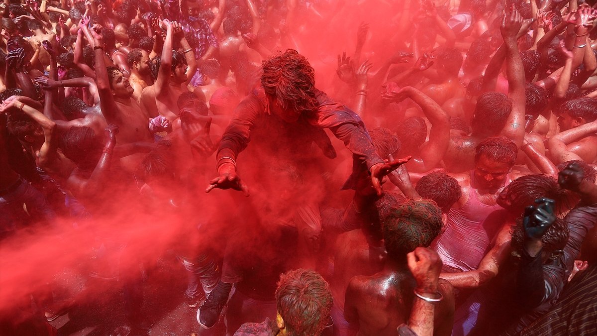 Hindistan'daki Holi Festivali’nde 41 kişi öldü