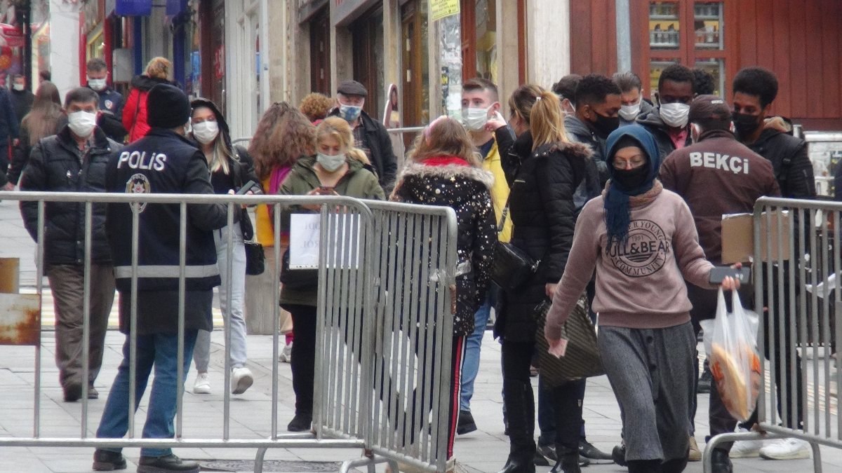 Giresun’daki cadde ve sokaklarda yoğunluk yaşandı