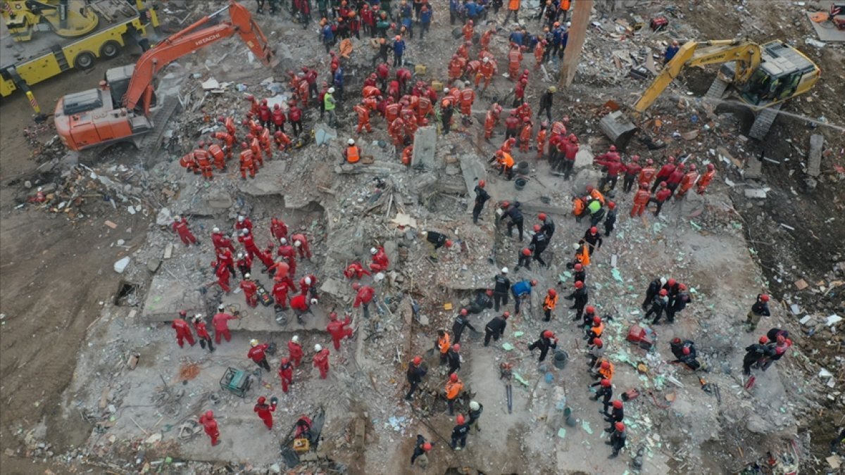 İzmir depremi davasında 2 tutuklama