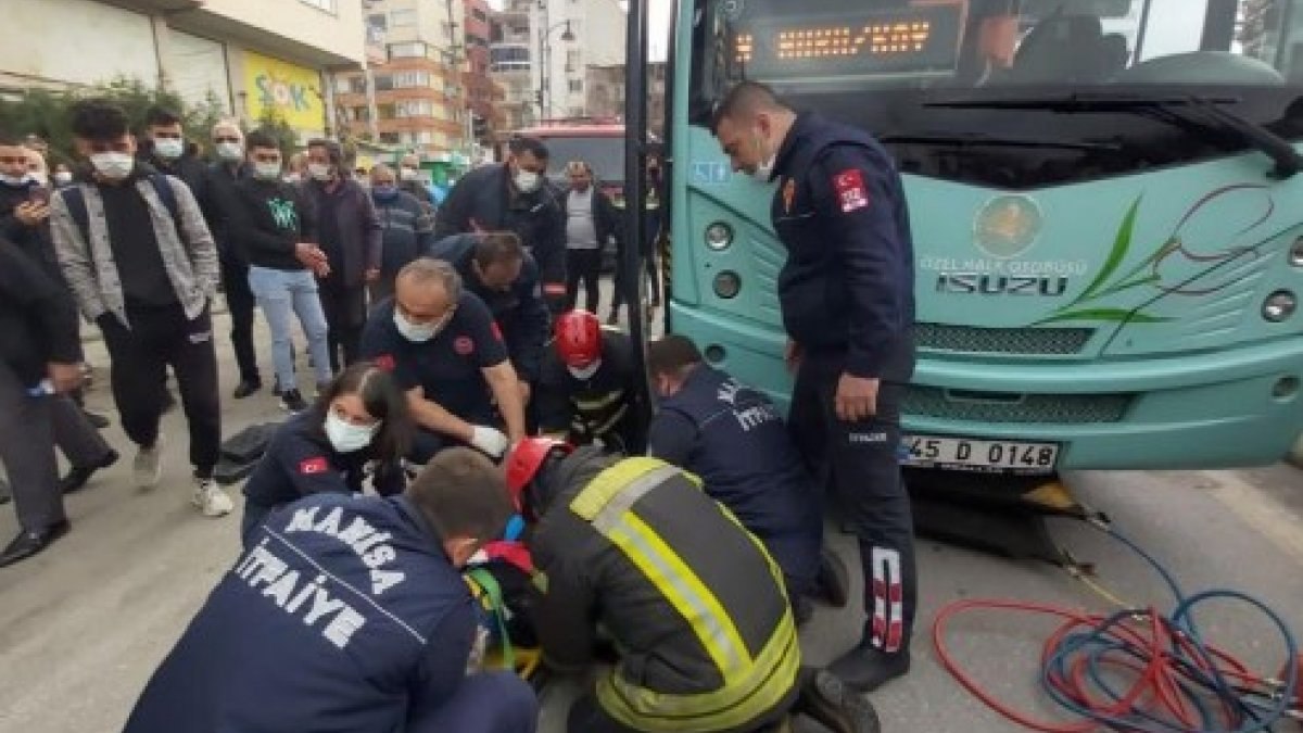 Manisa'da otobüsün altında sürüklenen kadının mucize kurtuluşu kamerada