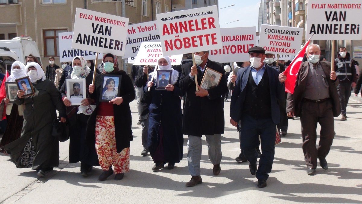 Vanlı ailelerin eylemine gülen HDP’li kadına tepki verildi