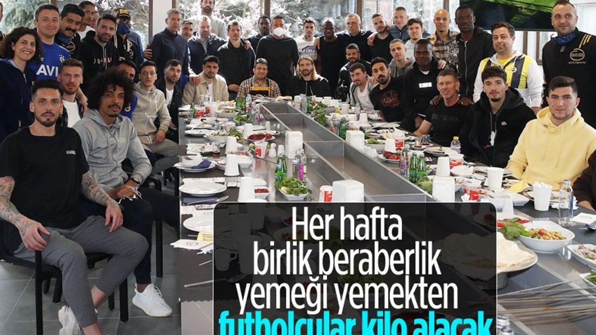 Fenerbahçe takımı barbekü partisi düzenledi