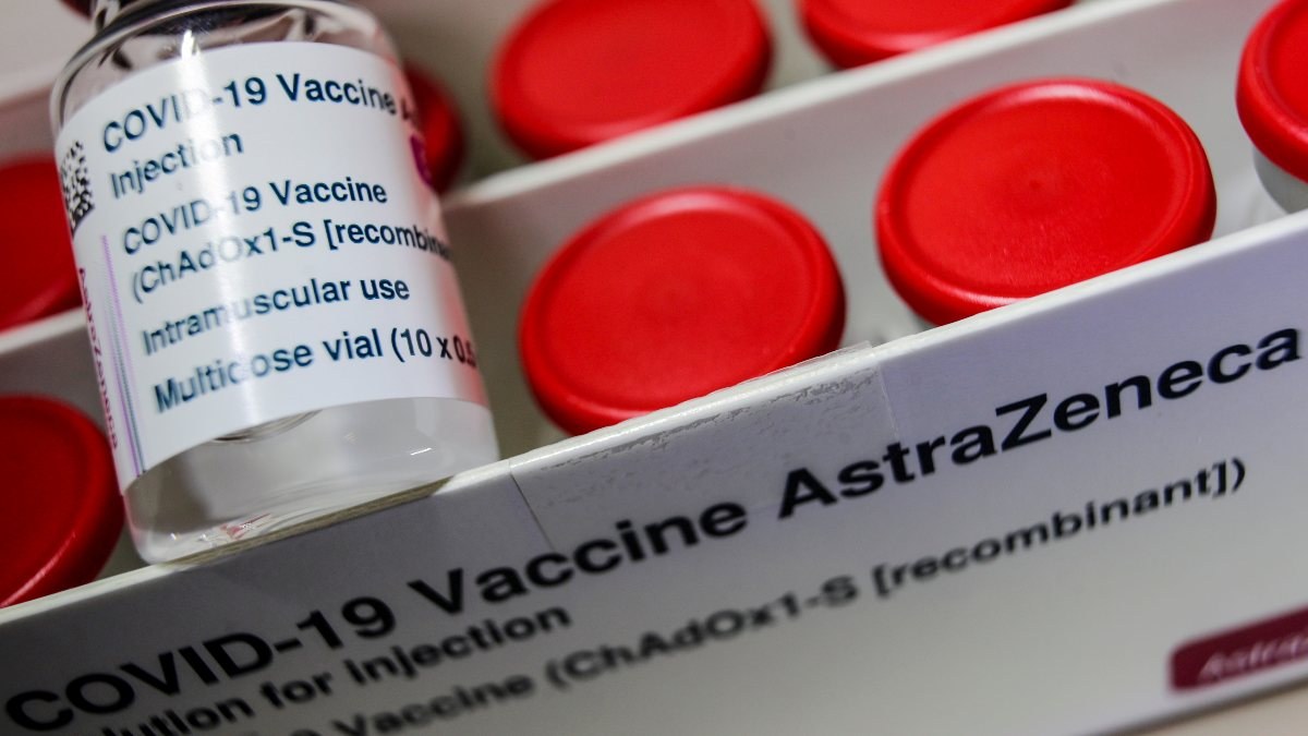 İngiltere, AstraZeneca'nın koronavirüs aşısında ısrarcı
