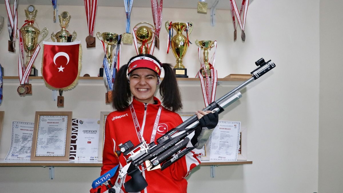 Mardinli Elif, milli atıcılık yaparak 9 Türkiye rekoru kırdı