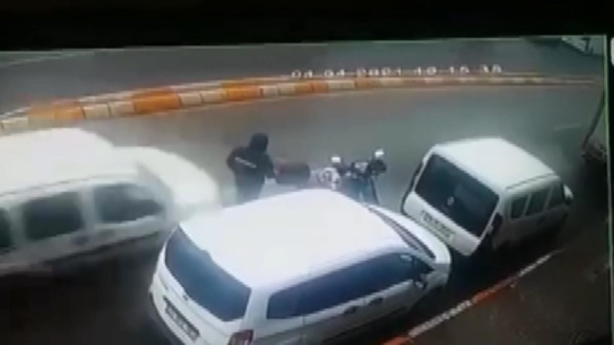 İstanbul'da motosiklet sürücüsünün öldüğü kaza güvenlik kamerasında 