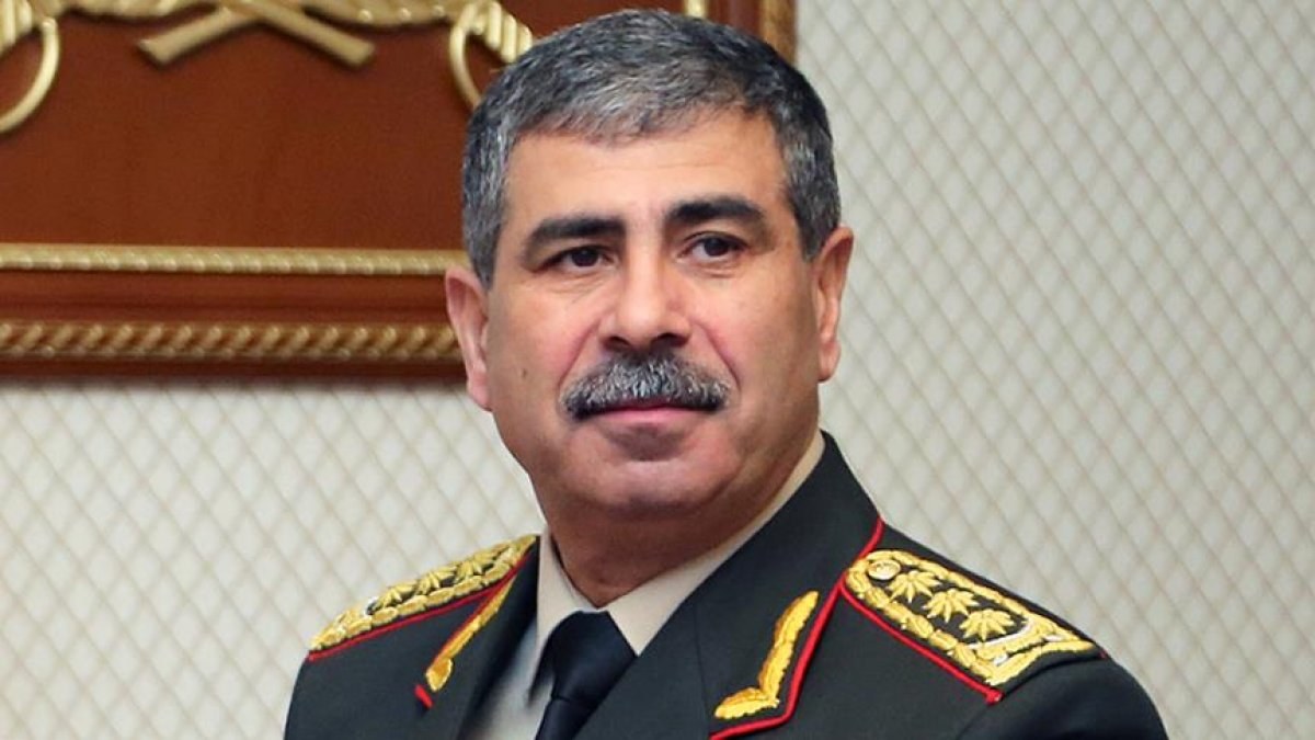 Azerbaycan Savunma Bakanı'ndan Türkiye’ye taziye mesajı