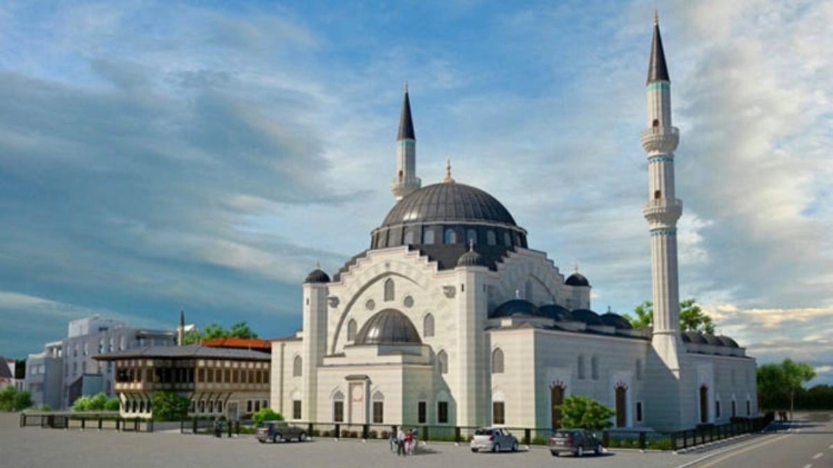 Fransa’da belediyenin Eyüp Sultan Camisi'ne yardımı yargıya taşınıyor