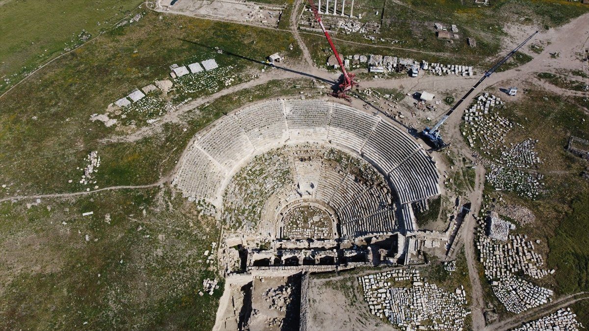 Laodikya Antik Tiyatrosu, izleyicilerini ağırlamak için gün sayıyor