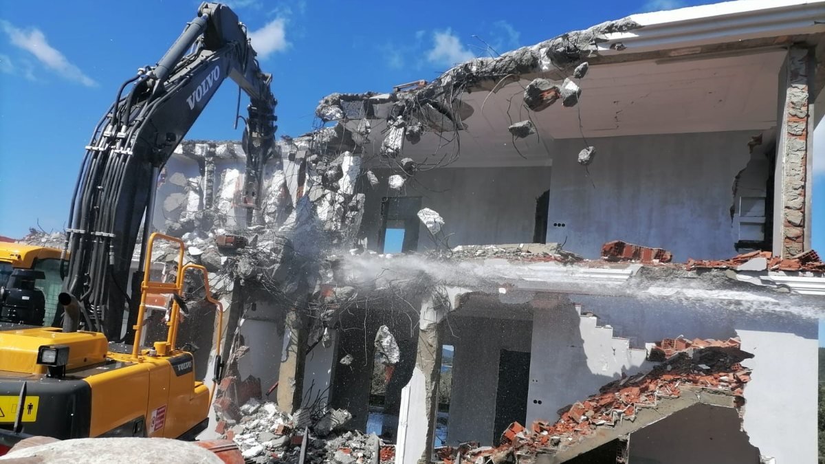 Bodrum’da 2 yılda 423 kaçak yapı yıkıldı
