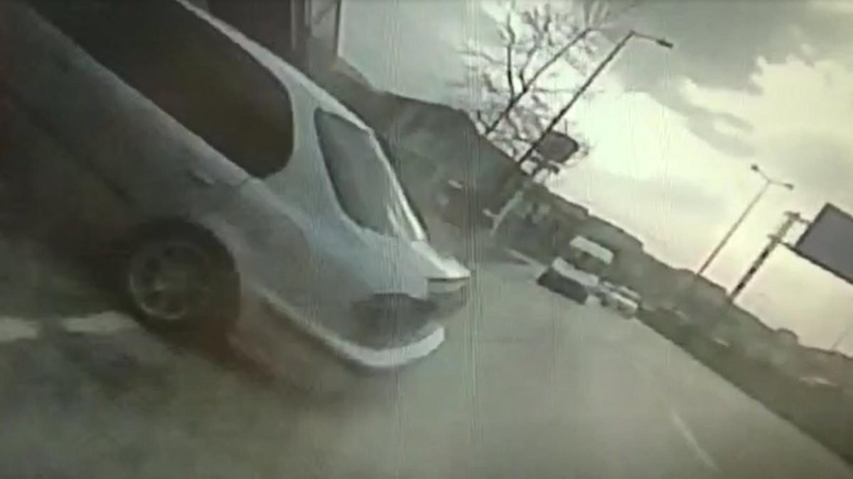 Kocaeli'de otomobilin takla attığı kaza kamerada