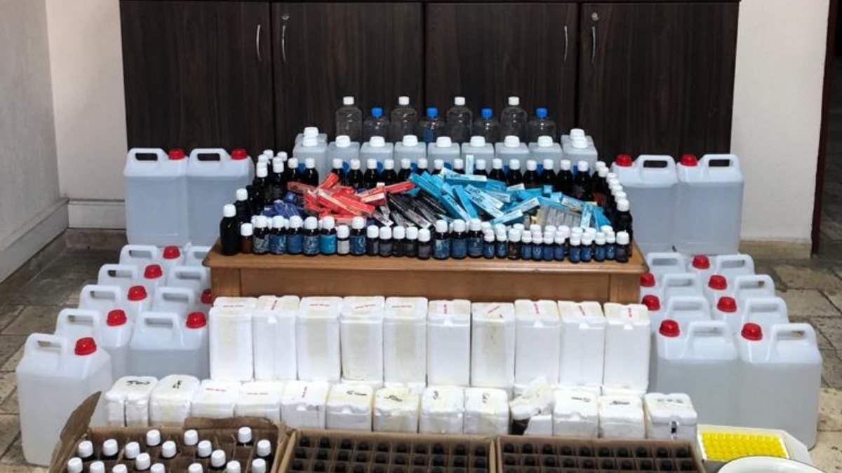 Manisa'da 297 litre kaçak içki ele geçirildi