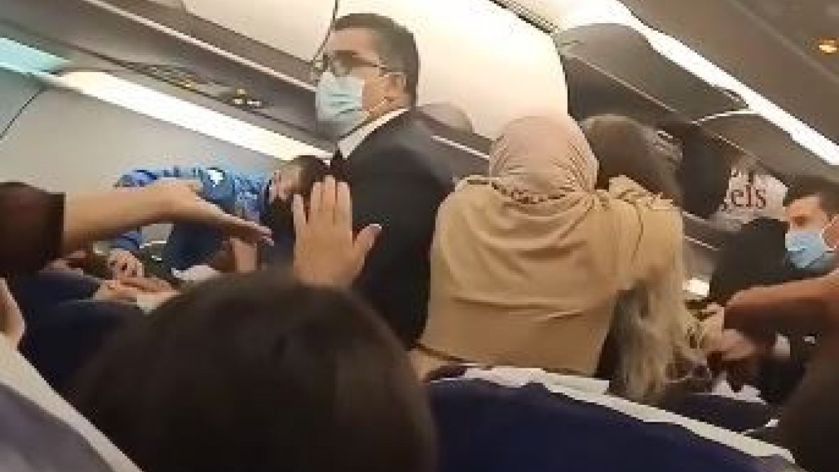 Tunus’tan İstanbul’a giden uçakta kavga çıktı