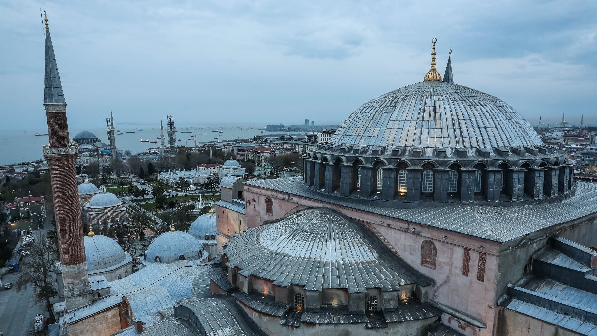 Ayasofya'nın minaresinden tarihi yarımada görüntüsü