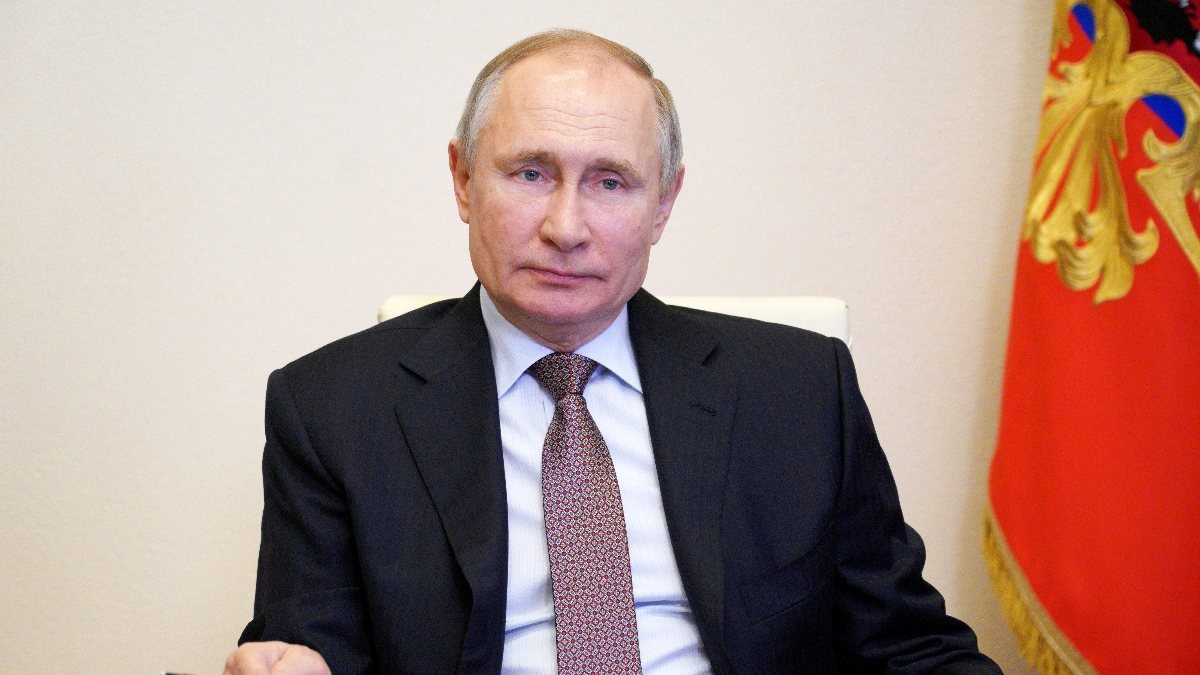 Vladimir Putin, koronavirüs aşısının ikinci dozunu yaptırdı